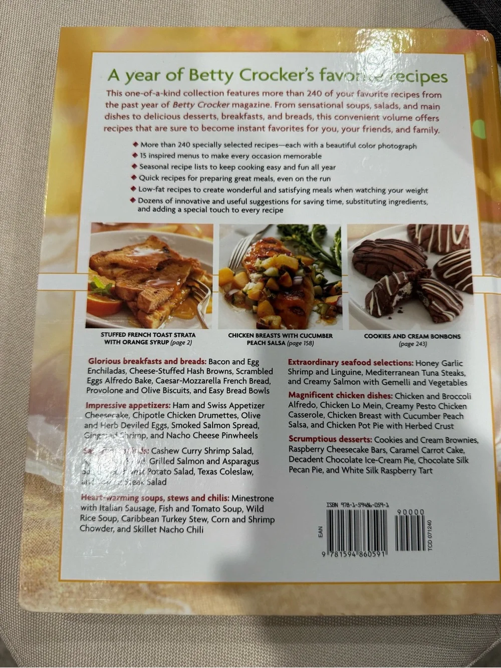 Betty Crocker 2005 Annual Recipes Cookbook - Yellow & Red Cover